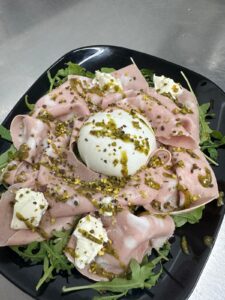 Burrata e mortadella